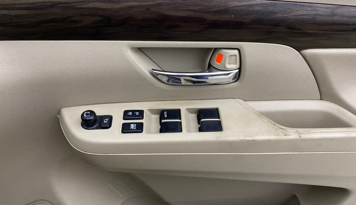 2021 Maruti Ertiga ZXI+ SHVS, Petrol, Manual, 62,252 km, Driver Side Door Panels Control