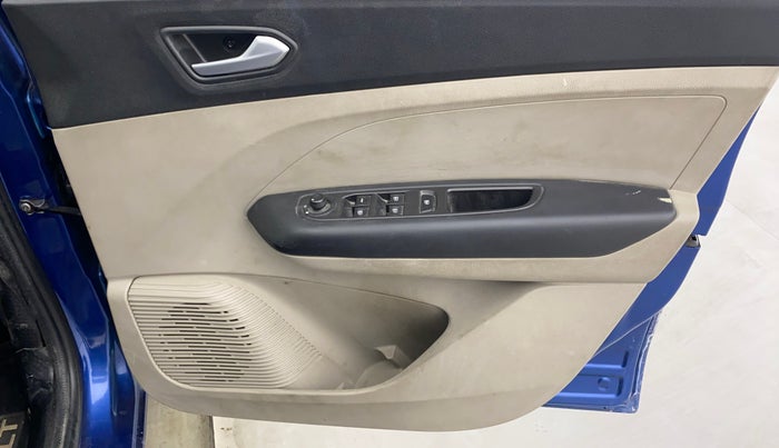 2023 Renault TRIBER RXZ AMT, Petrol, Automatic, 63,792 km, Driver Side Door Panels Control