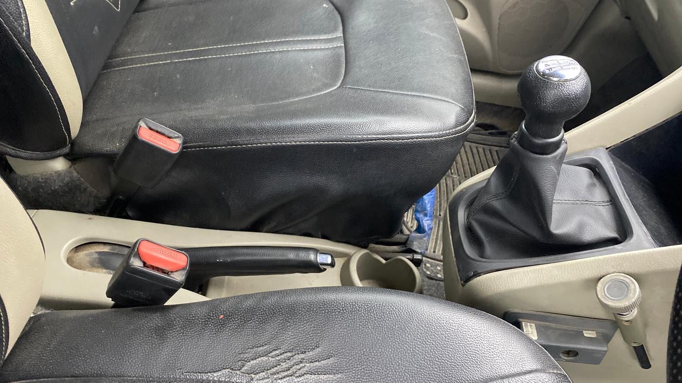2015 Maruti Celerio VXI, Petrol, Manual, 73,944 km, Gear Lever