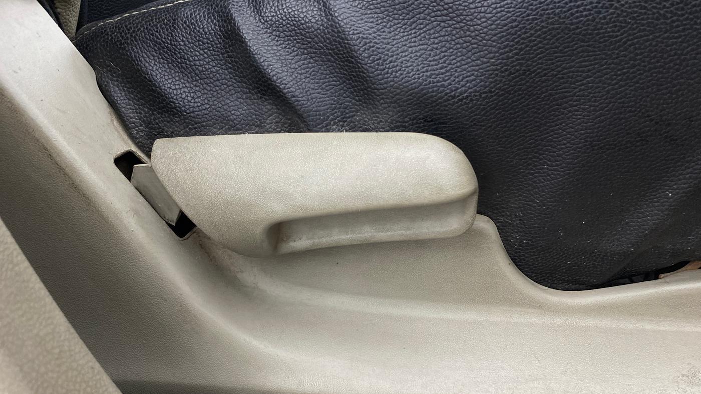 2015 Maruti Celerio VXI, Petrol, Manual, 73,944 km, Driver Side Adjustment Panel