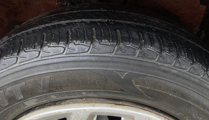 2015 Maruti Celerio VXI, Petrol, Manual, 73,944 km, Right Front Tyre Tread