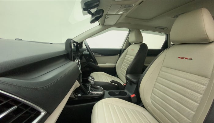 2019 KIA SELTOS GTX PLUS DCT 1.4 PETROL, Petrol, Automatic, 76,470 km, Right Side Front Door Cabin