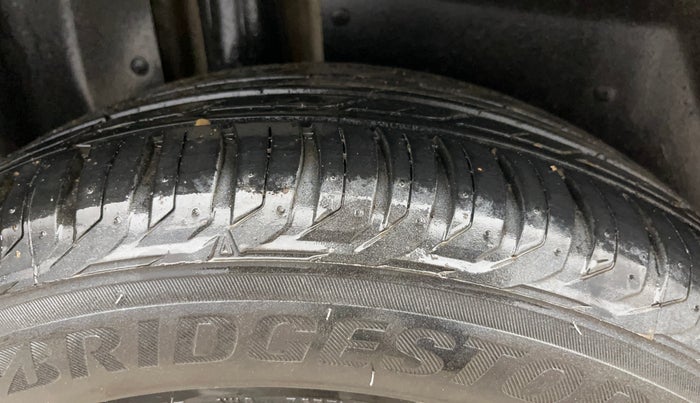 2020 MG HECTOR SHARP 1.5 DCT PETROL, Petrol, Automatic, 88,474 km, Right Rear Tyre Tread