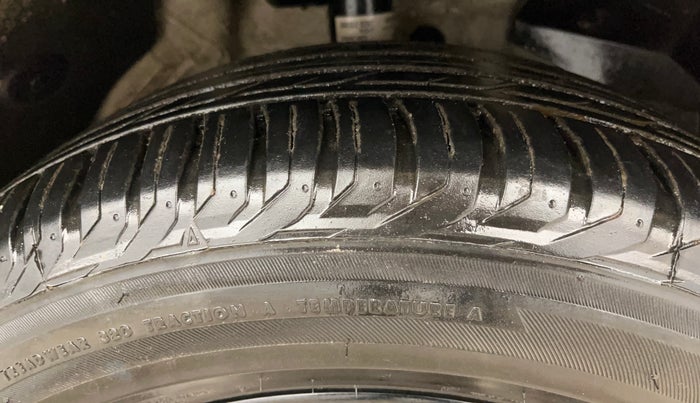 2020 MG HECTOR SHARP 1.5 DCT PETROL, Petrol, Automatic, 88,474 km, Right Front Tyre Tread