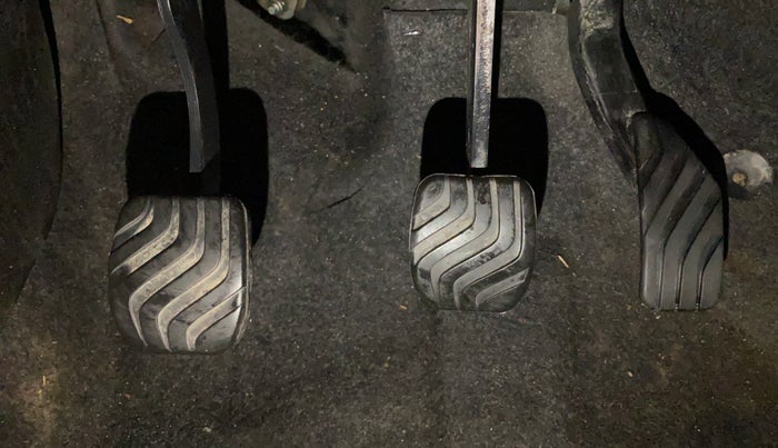 2019 Renault TRIBER RXZ, Petrol, Manual, 64,351 km, Pedals