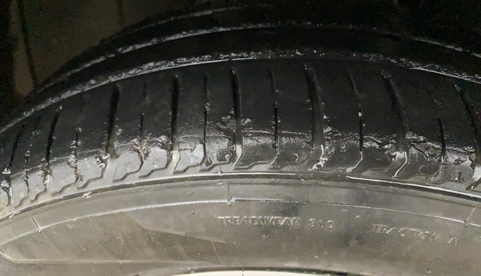 2019 Renault TRIBER RXZ, Petrol, Manual, 64,351 km, Left Front Tyre Tread