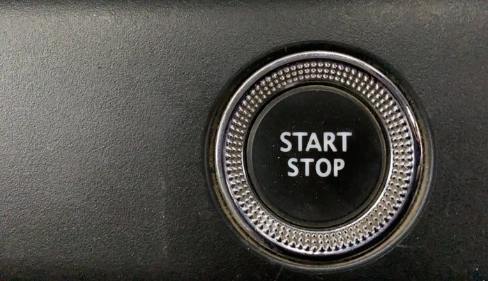 2019 Renault TRIBER RXZ, Petrol, Manual, 64,351 km, Keyless Start/ Stop Button