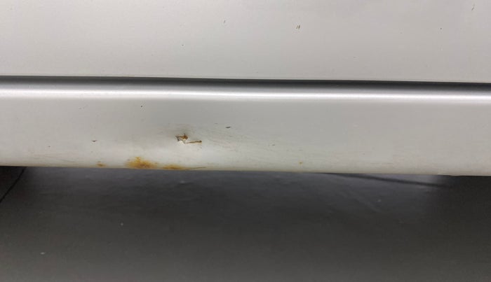 2014 Maruti Wagon R 1.0 VXI, Petrol, Manual, 66,783 km, Left running board - Slightly dented