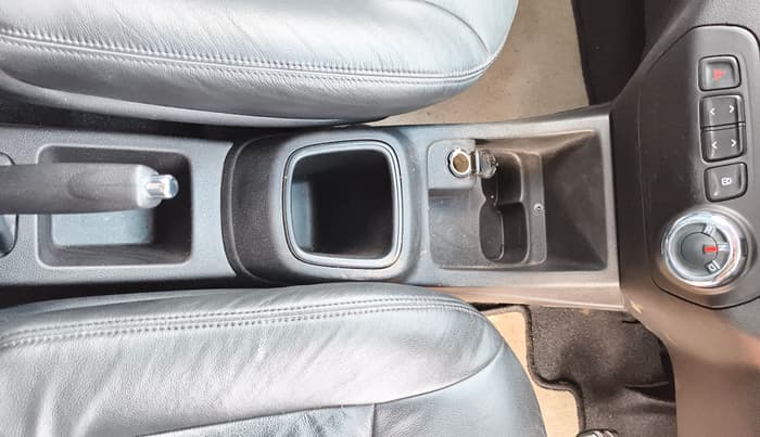 2018 Renault Kwid RXT 1.0 AMT, Petrol, Automatic, 57,496 km, Gear Lever