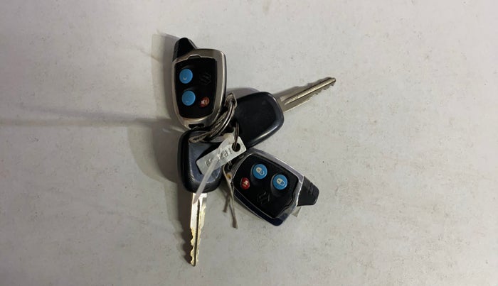 2016 Maruti Alto K10 VXI, Petrol, Manual, 64,491 km, Key Close Up