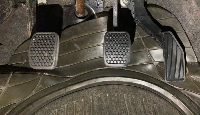 2016 Maruti Alto K10 VXI, Petrol, Manual, 64,491 km, Pedals