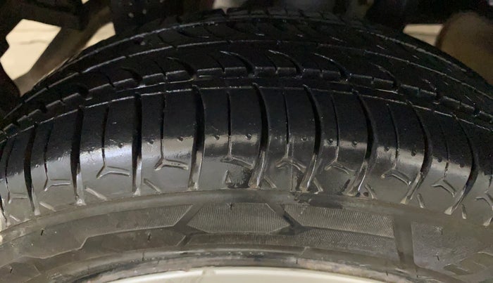 2016 Maruti Alto K10 VXI, Petrol, Manual, 64,491 km, Right Rear Tyre Tread