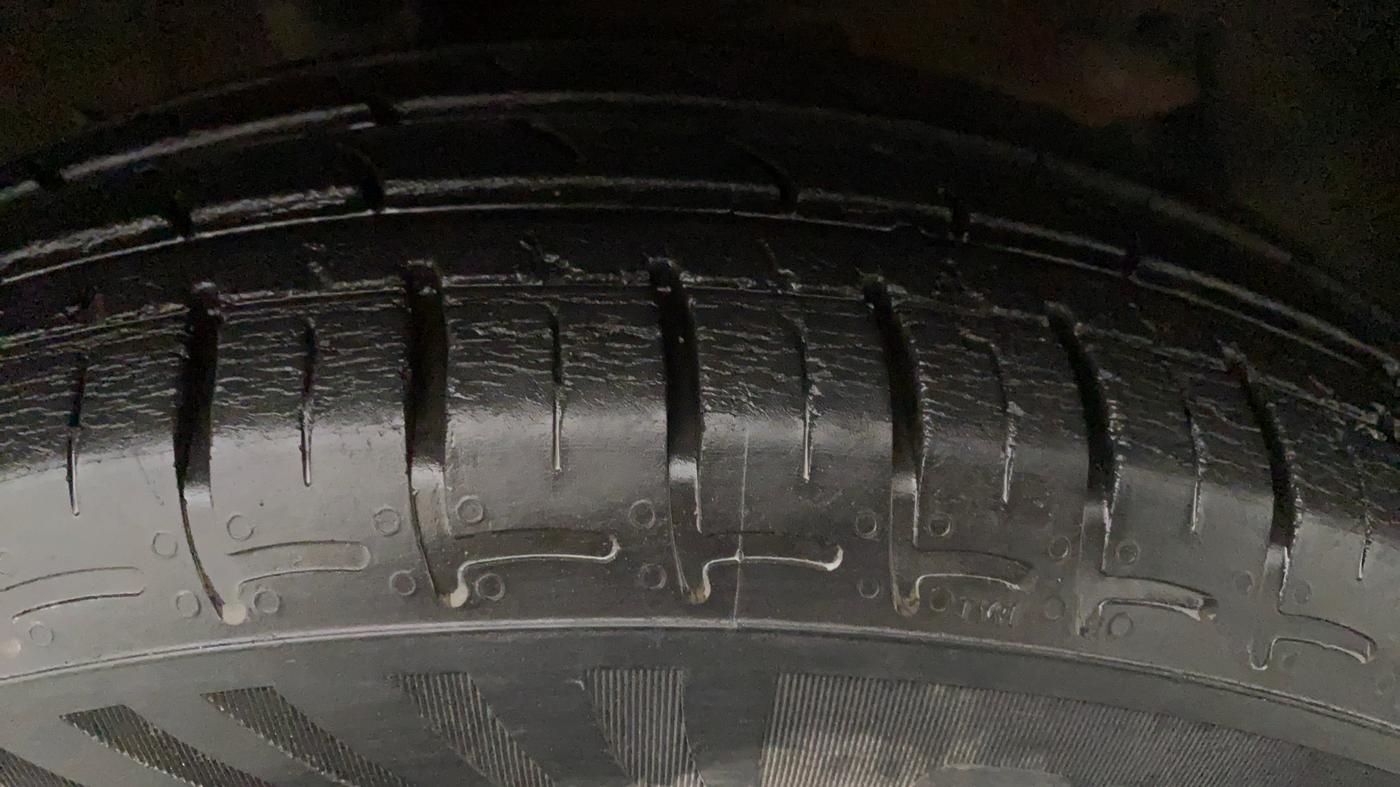 2019 Hyundai GRAND I10 NIOS SPORTZ AMT 1.2 KAPPA VTVT, Petrol, Automatic, 20,873 km, Left Front Tyre Tread