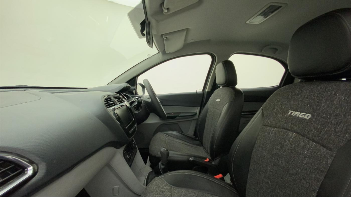 2020 Tata Tiago XZ PLUS PETROL, Petrol, Manual, 25,085 km, Right Side Front Door Cabin
