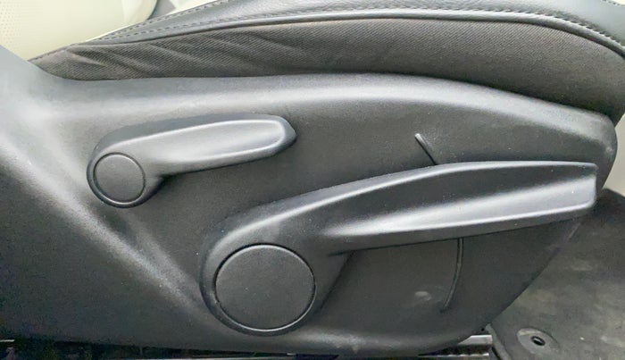 2018 Jeep Compass LIMITED 2.0 DIESEL, Diesel, Manual, 92,258 km, Driver Side Adjustment Panel