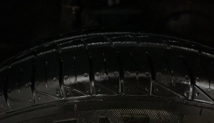 2022 Maruti Alto LXI O, Petrol, Manual, 26,722 km, Right Front Tyre Tread