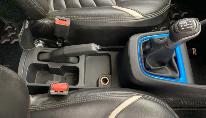 2022 Tata PUNCH CREATIVE  MT, Petrol, Manual, 68,115 km, Gear Lever