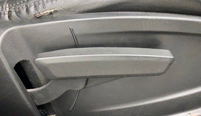2022 Tata PUNCH CREATIVE  MT, Petrol, Manual, 68,115 km, Driver Side Adjustment Panel