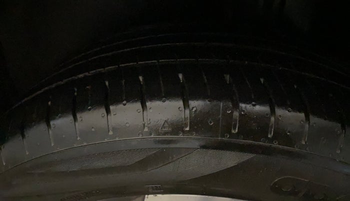 2022 Volkswagen TAIGUN TOPLINE 1.0 TSI AT, Petrol, Automatic, 59,943 km, Left Rear Tyre Tread