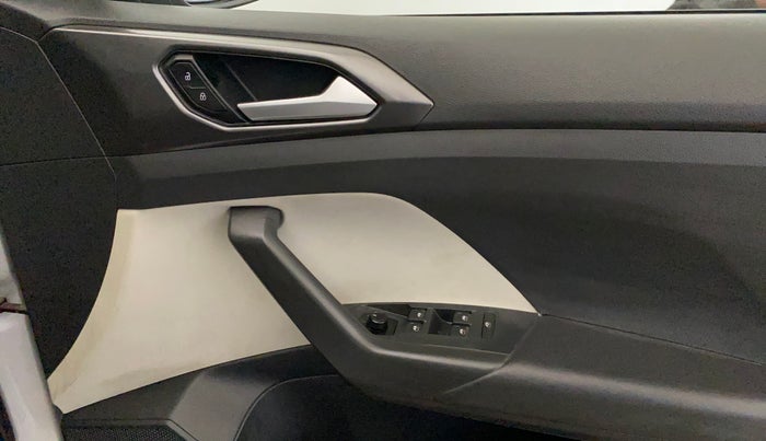 2022 Volkswagen TAIGUN TOPLINE 1.0 TSI AT, Petrol, Automatic, 59,943 km, Driver Side Door Panels Control