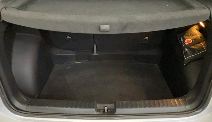 2022 Volkswagen TAIGUN TOPLINE 1.0 TSI AT, Petrol, Automatic, 59,943 km, Boot Inside