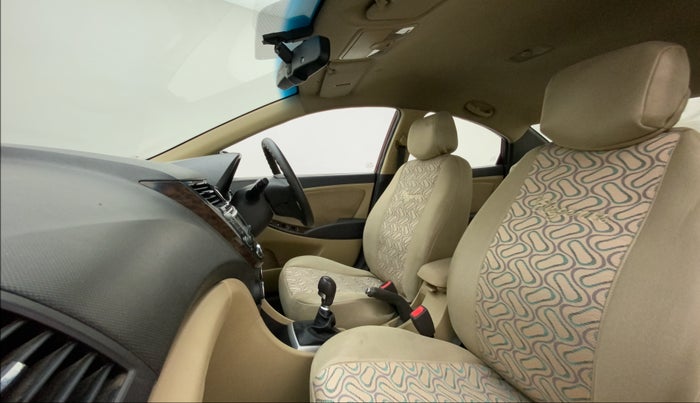 2013 Hyundai Verna FLUIDIC 1.6 VTVT EX, Petrol, Manual, 60,184 km, Right Side Front Door Cabin