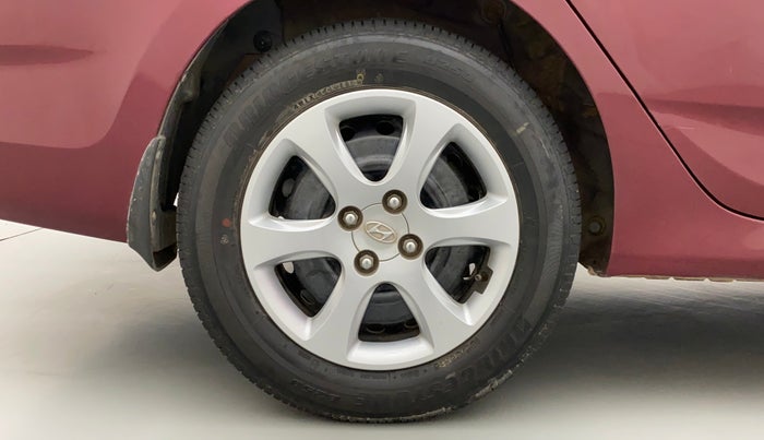 2013 Hyundai Verna FLUIDIC 1.6 VTVT EX, Petrol, Manual, 60,184 km, Right Rear Wheel