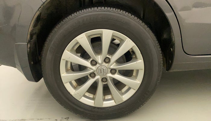 2014 Maruti Ertiga VXI CNG, CNG, Manual, 70,348 km, Right Rear Wheel