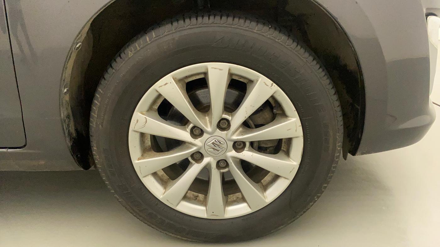 2014 Maruti Ertiga VXI CNG, CNG, Manual, 70,348 km, Right Front Wheel