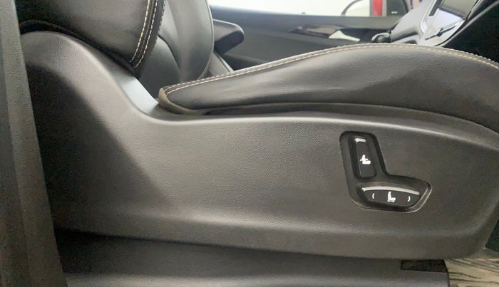 2019 MG HECTOR SHARP 2.0 DIESEL, Diesel, Manual, 87,111 km, Driver Side Adjustment Panel