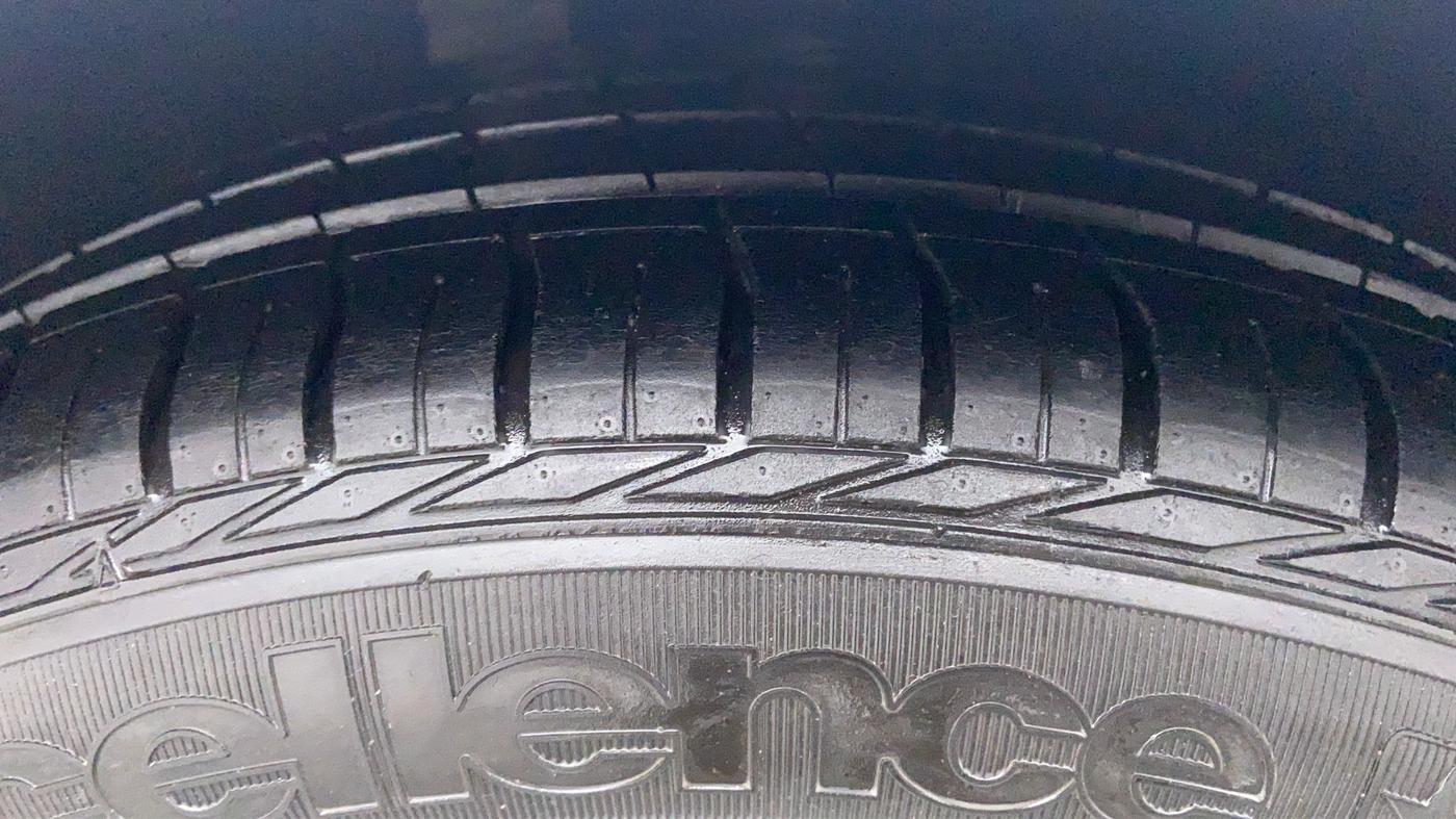 2011 BMW 5 Series 525D 3.0, Diesel, Automatic, 39,176 km, Left Rear Tyre Tread