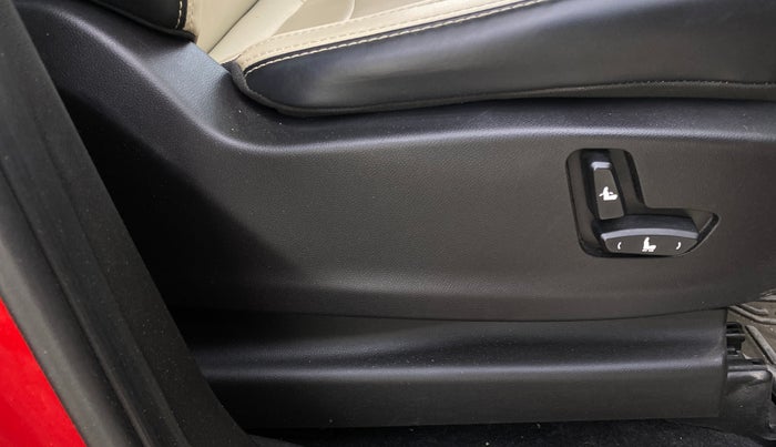 2021 MG HECTOR SHARP 1.5 PETROL CVT, Petrol, Automatic, 48,185 km, Driver Side Adjustment Panel