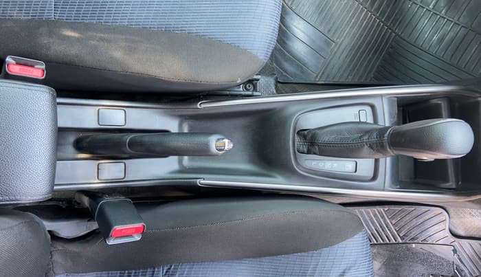 2020 Toyota Glanza V CVT, Petrol, Automatic, 31,748 km, Gear Lever