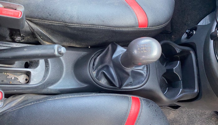 2018 Nissan Micra Active XL O, Petrol, Manual, 18,143 km, Gear Lever