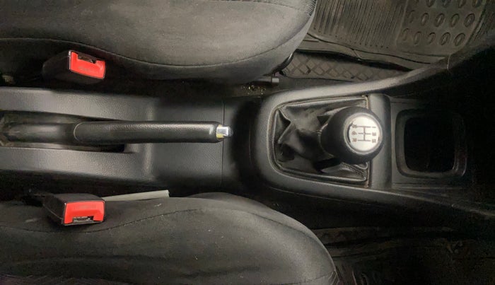 2013 Maruti Swift VXI, Petrol, Manual, 94,966 km, Gear Lever