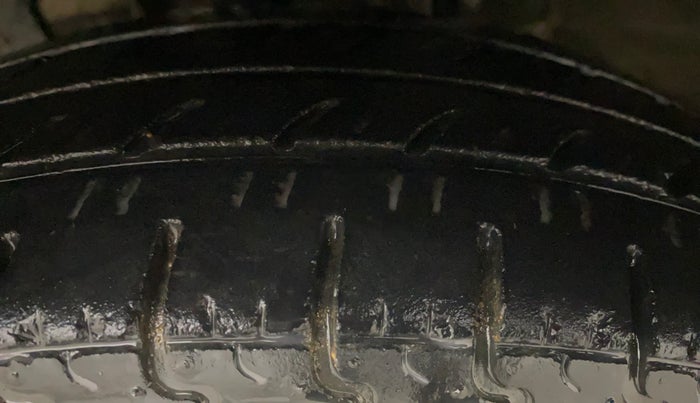 2016 Renault Kwid RXT 1.0 AMT, Petrol, Automatic, 43,085 km, Left Front Tyre Tread