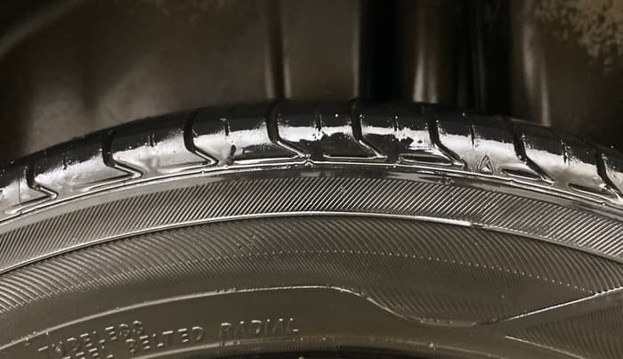 2016 Maruti Ciaz ZXI+, Petrol, Manual, 1,25,636 km, Left Rear Tyre Tread