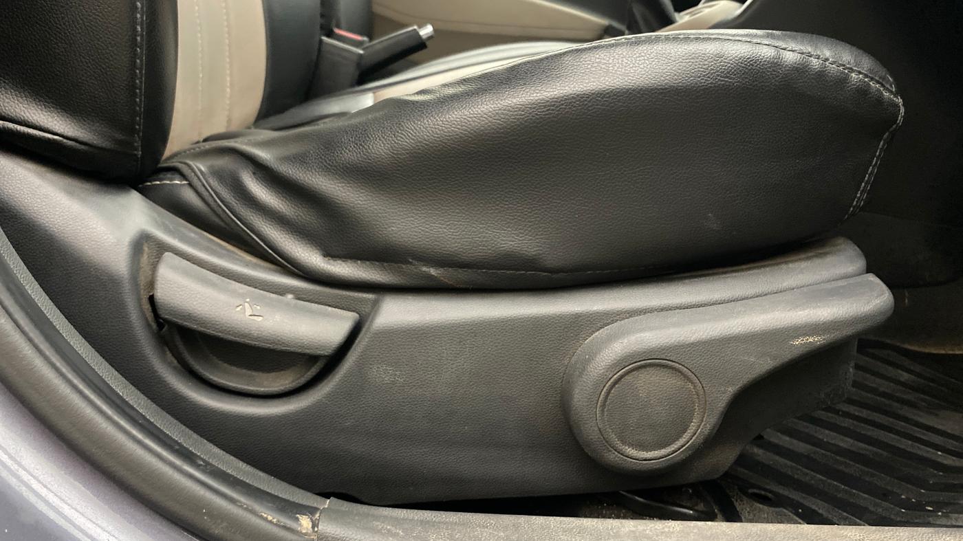 2018 Hyundai Grand i10 ASTA 1.2 KAPPA VTVT, Petrol, Manual, 50,079 km, Driver Side Adjustment Panel