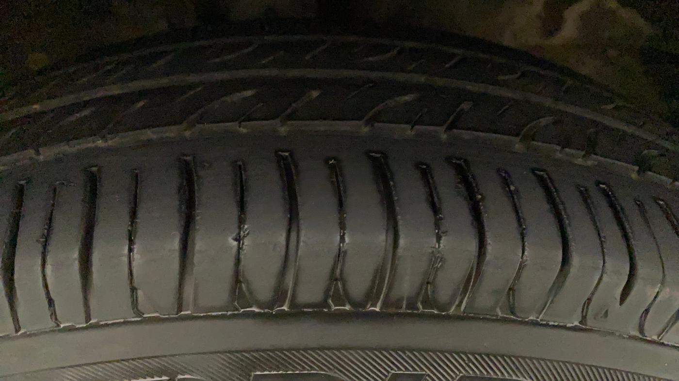 2014 Maruti Wagon R 1.0 LXI CNG, CNG, Manual, 71,685 km, Right Front Tyre Tread