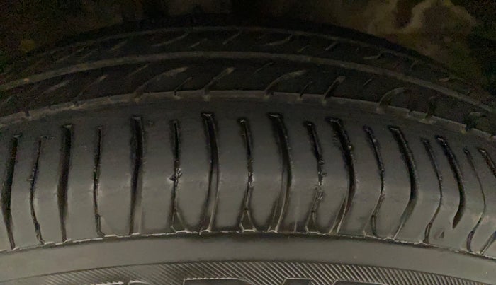 2014 Maruti Wagon R 1.0 LXI CNG, CNG, Manual, 71,685 km, Right Front Tyre Tread