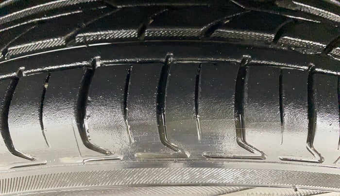 2018 Toyota YARIS VX CVT, Petrol, Automatic, 43,044 km, Left Front Tyre Tread