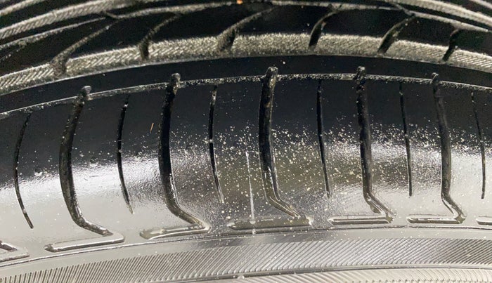 2018 Toyota YARIS VX CVT, Petrol, Automatic, 43,044 km, Left Rear Tyre Tread