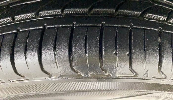 2018 Toyota YARIS VX CVT, Petrol, Automatic, 43,044 km, Right Front Tyre Tread