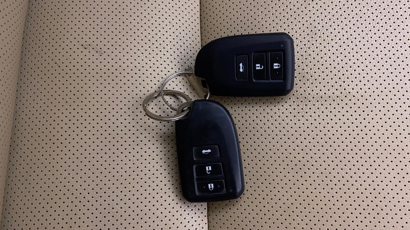 2018 Toyota YARIS VX CVT, Petrol, Automatic, 43,044 km, Key Close Up