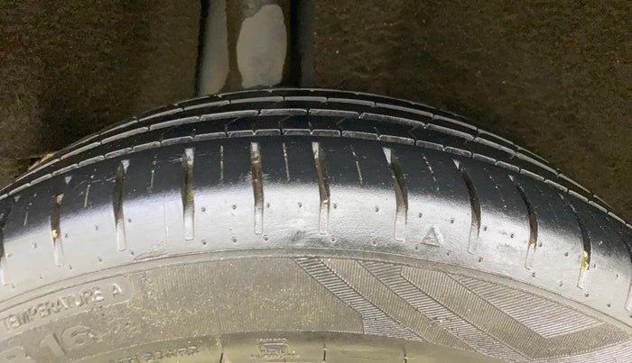 2019 Maruti Baleno ZETA CVT PETROL 1.2, Petrol, Automatic, 25,825 km, Right Rear Tyre Tread