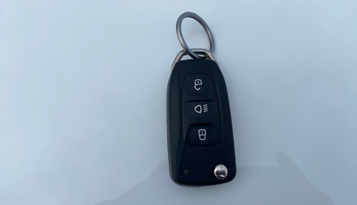 2023 Tata NEXON PURE 1.2 PETROL, Petrol, Manual, 4,096 km, Key Close Up