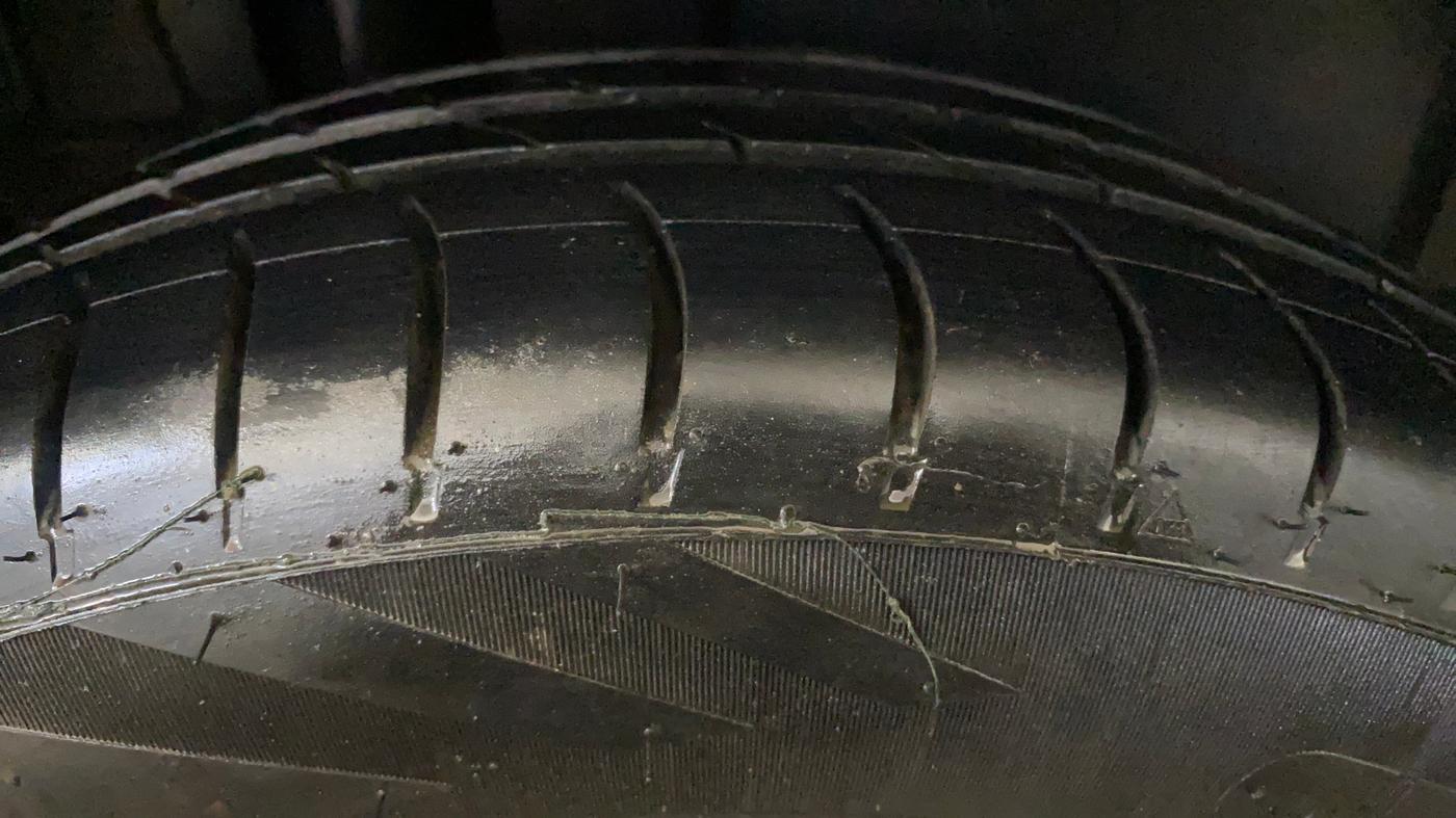2014 Maruti Ertiga VXI CNG, CNG, Manual, 77,691 km, Right Rear Tyre Tread