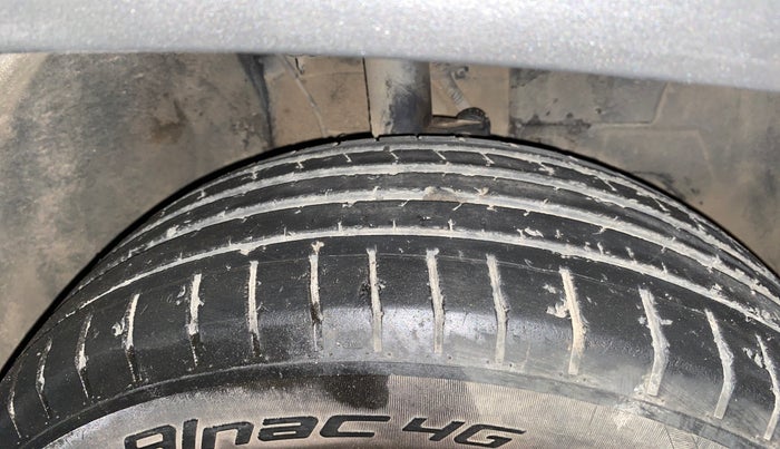 2022 Tata PUNCH CREATIVE  AMT, Petrol, Automatic, 55,147 km, Right Front Tyre Tread