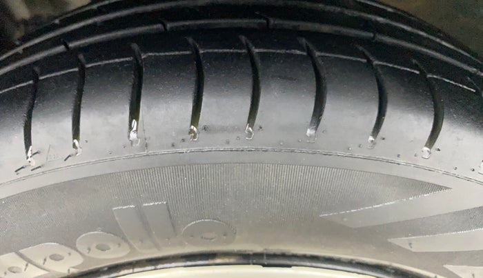 2022 Maruti New Wagon-R VXI 1.0, CNG, Manual, 70,104 km, Left Front Tyre Tread