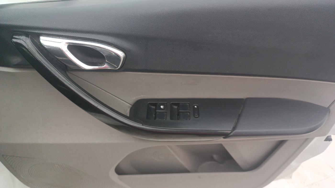 2019 Tata Tiago XZ PETROL, Petrol, Manual, 54,578 km, Driver Side Door Panels Control